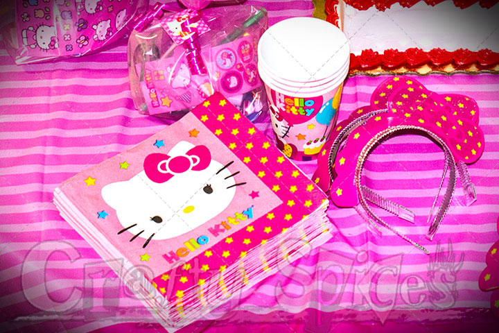 Hello Kitty Napkins, cups and more! Hello Kitty Napkins, cups and more!